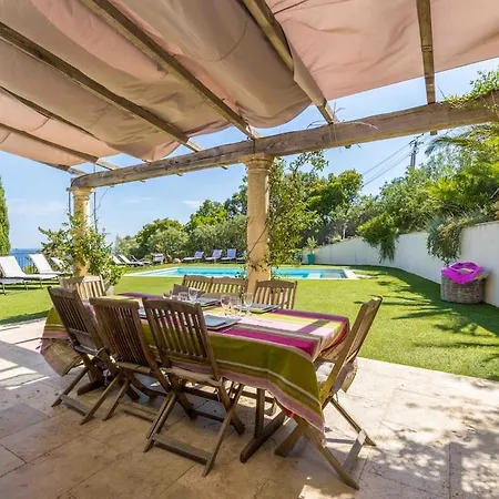 Apartamento Sea-facing With Pool
