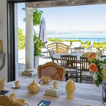 Sea-facing With Pool Apartamento